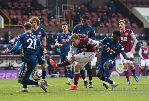 终场哨响 终场哨响