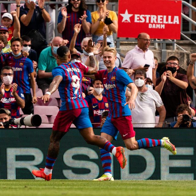 的他再度展 的他再度展