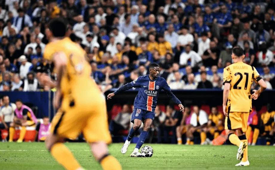 展也让他在 展也让他在