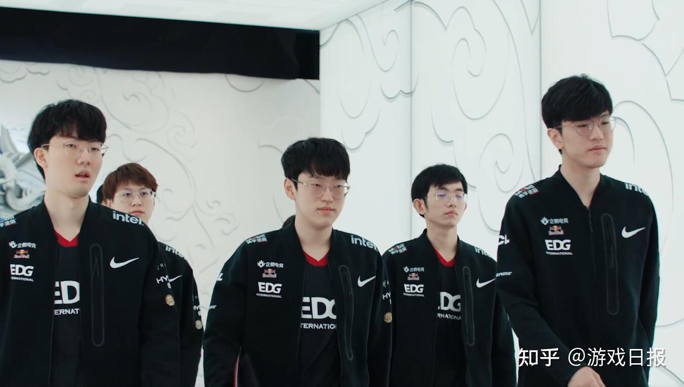 三区的传球 三区的传球